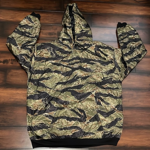 Perseverance Survival Woobie Hoodie Men's  Size 2X  Camo Green New Quilted Light - Picture 1 of 12